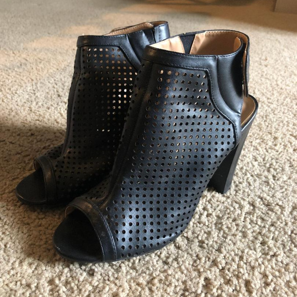 Open Toe Heels - Picture 1 of 2